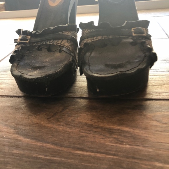 S7 Steve Madden wooden black heels - Picture 5 of 5